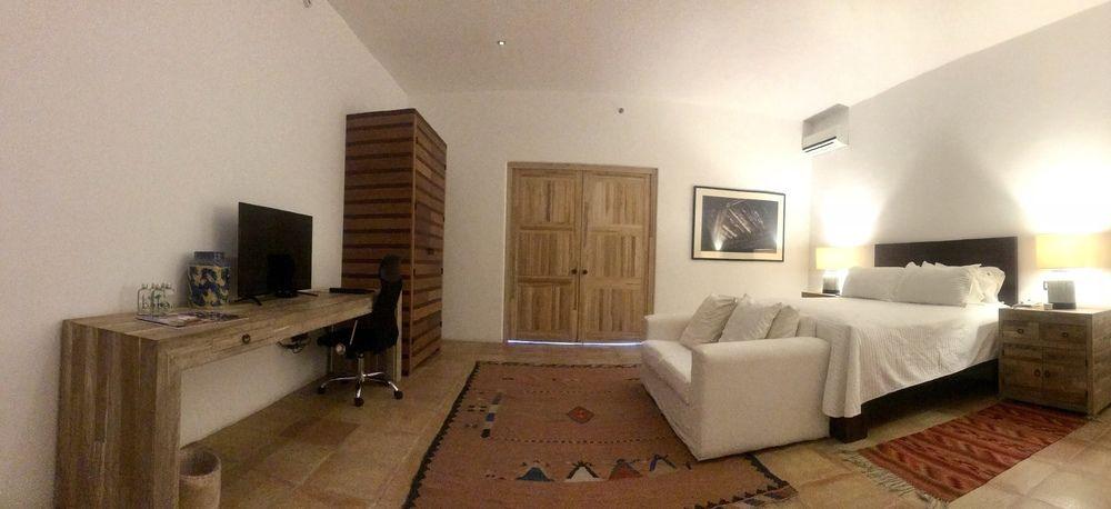 Hotel Boutique Casareyna Puebla Kültér fotó A room at the hotel