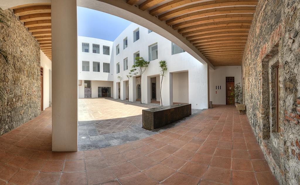Hotel Boutique Casareyna Puebla Kültér fotó The courtyard of the University of Patras