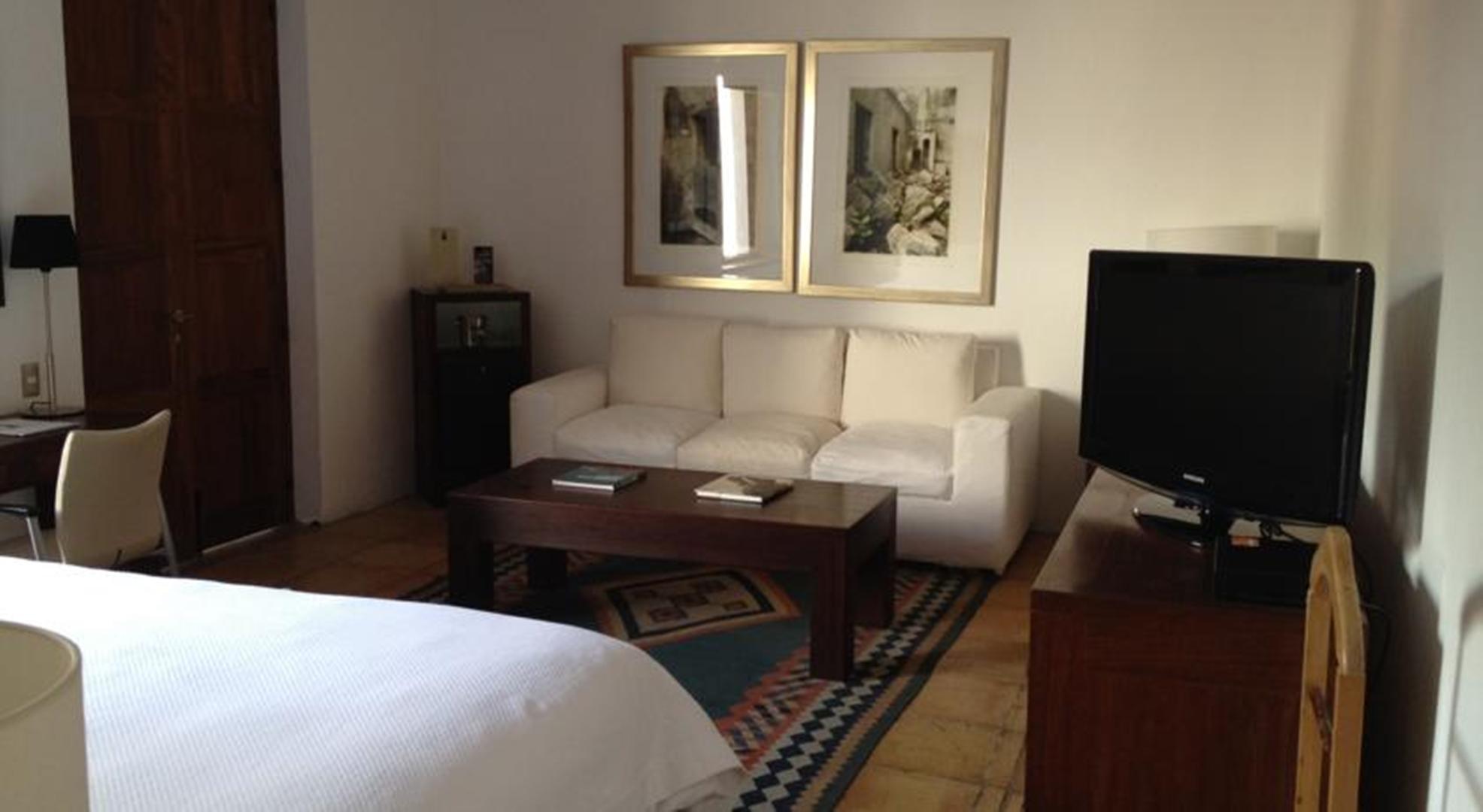Hotel Boutique Casareyna Puebla Kültér fotó A room at the hotel