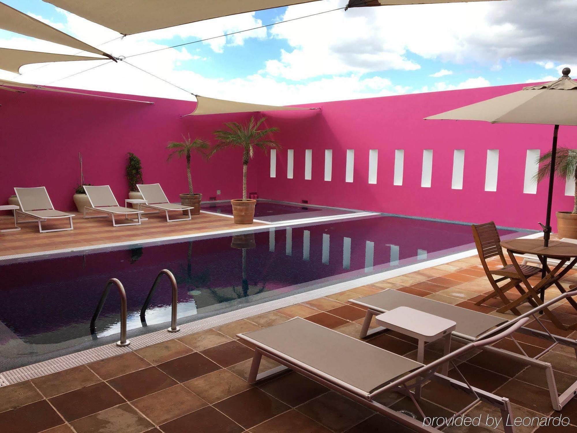 Hotel Boutique Casareyna Puebla Kültér fotó Rooftop pool at Hotel Icon