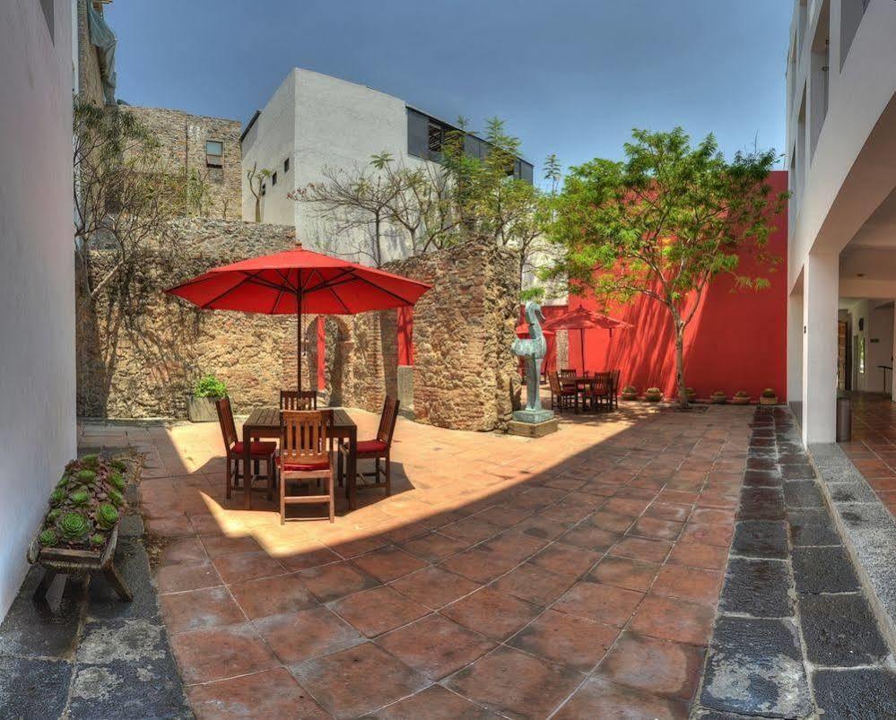 Hotel Boutique Casareyna Puebla Kültér fotó Patio of the Museo Casa de Morelos