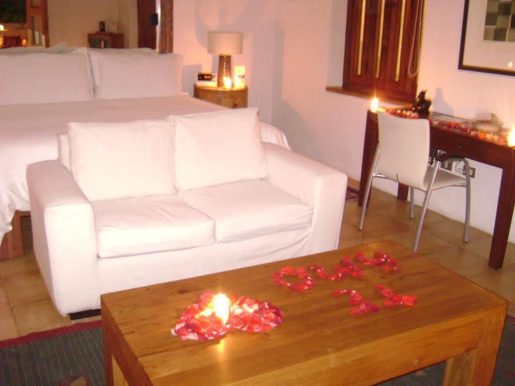 Hotel Boutique Casareyna Puebla Kültér fotó A room at the hotel