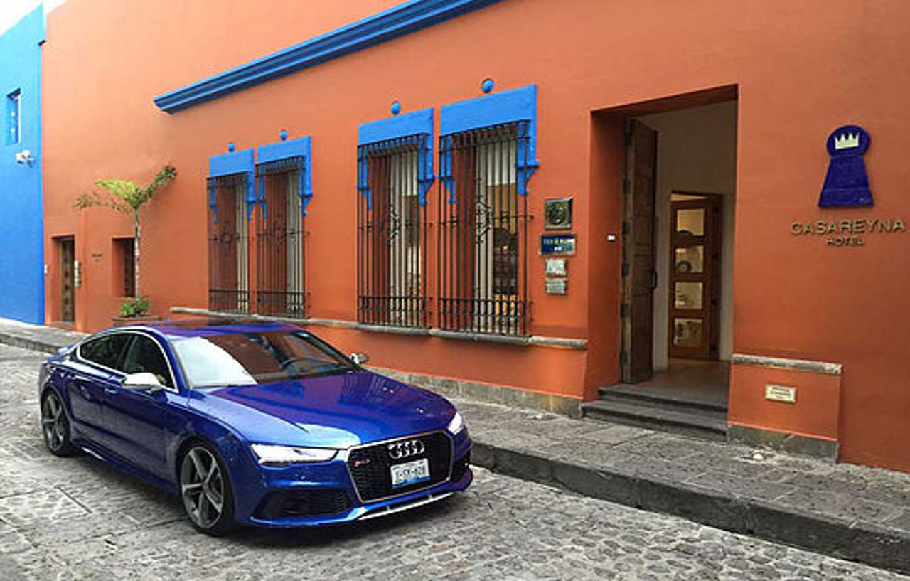 Hotel Boutique Casareyna Puebla Kültér fotó Audi RS6